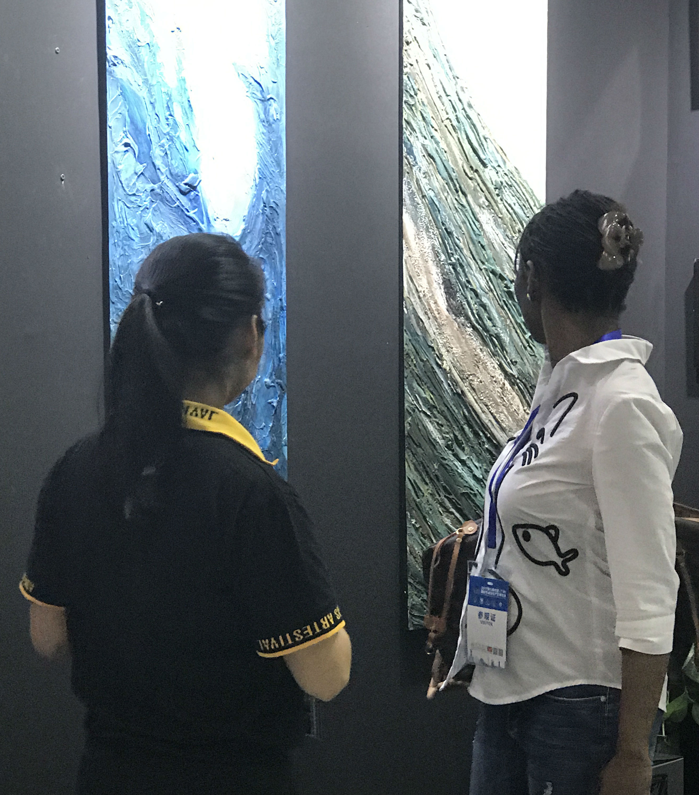 南非的女設(shè)計(jì)師對GIOVANNI喬瓦尼藝術(shù)涂料展開**的了解